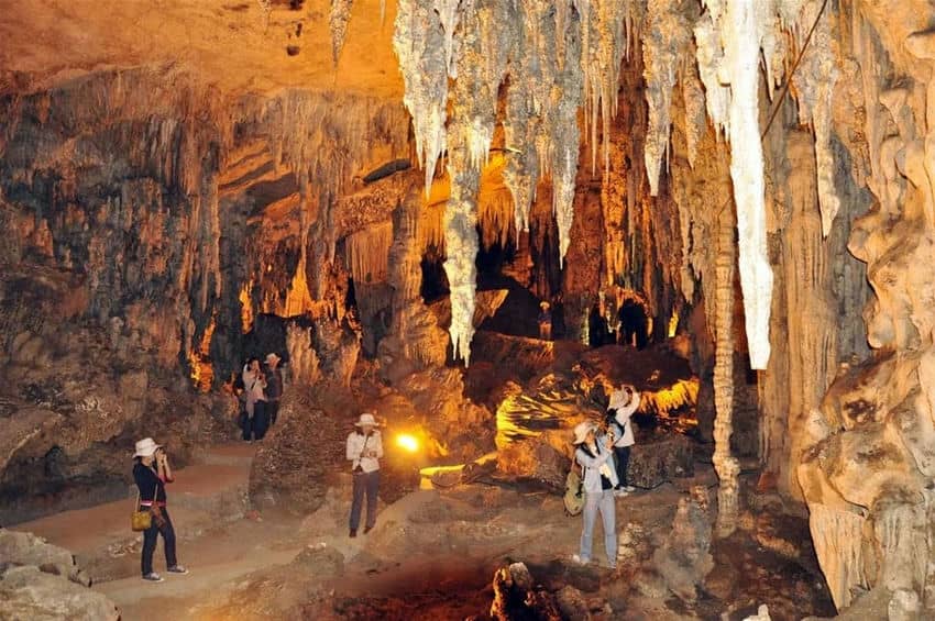 Le-lac-de-Ba-Be-joyau-vert-au-nord-du-Vietnam