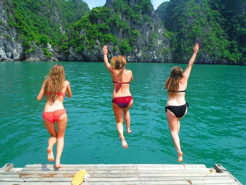 Que-faire-durant-une-croisière-en-2-ou-3-jours-en-baie-d’Halong