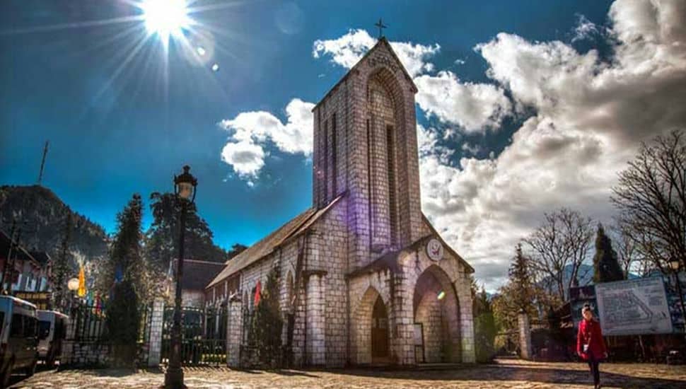 L'église_en_pierre_à_Sapa
