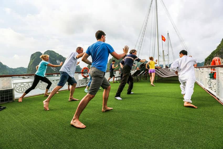 Le_tai-chi_dans_la_croisière